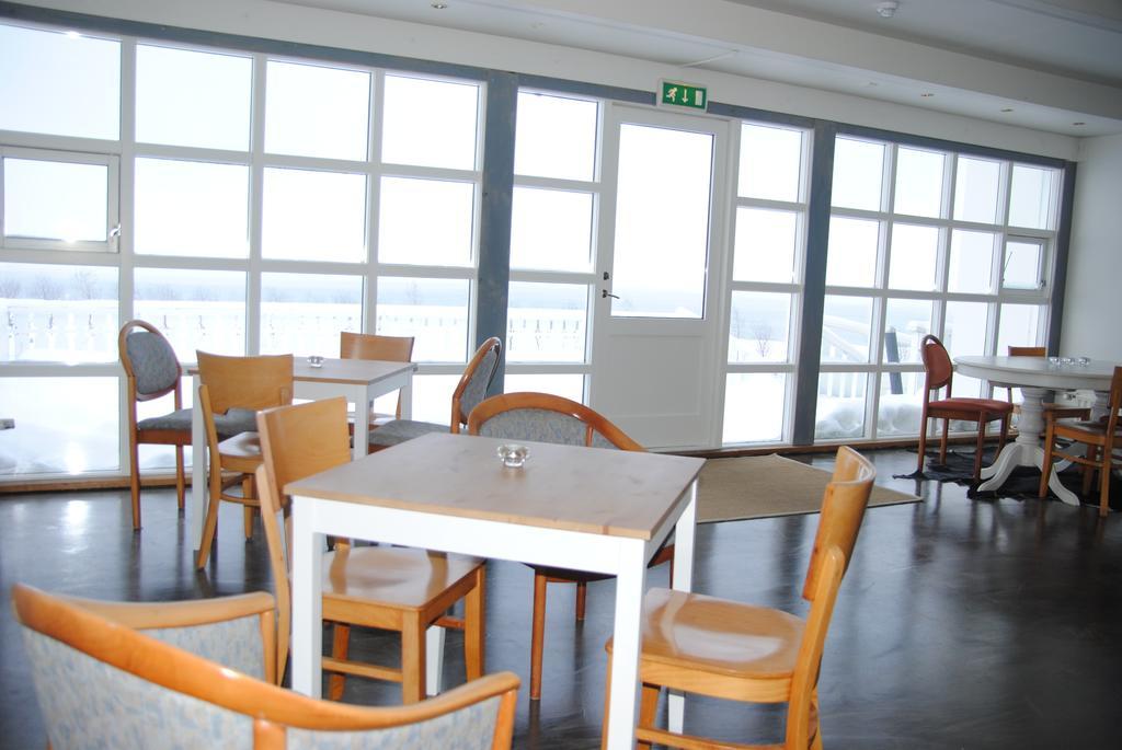 Hotel Sveinbjarnargerdi Svalbarthseyri Bagian luar foto