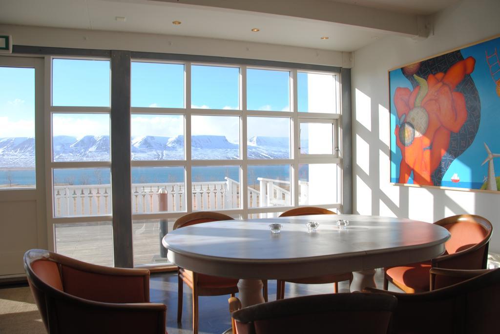 Hotel Sveinbjarnargerdi Svalbarthseyri Bagian luar foto