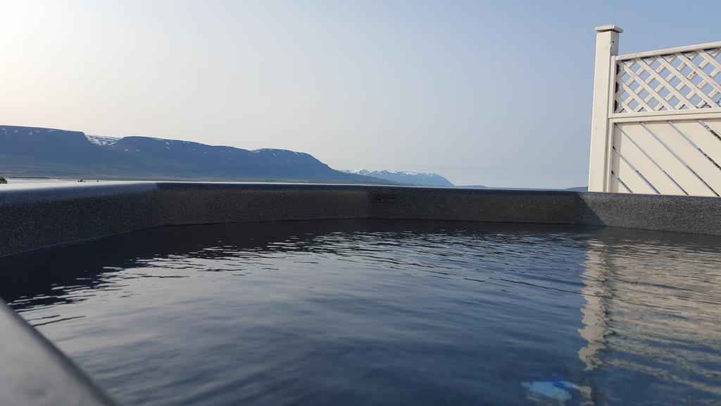 Hotel Sveinbjarnargerdi Svalbarthseyri Bagian luar foto