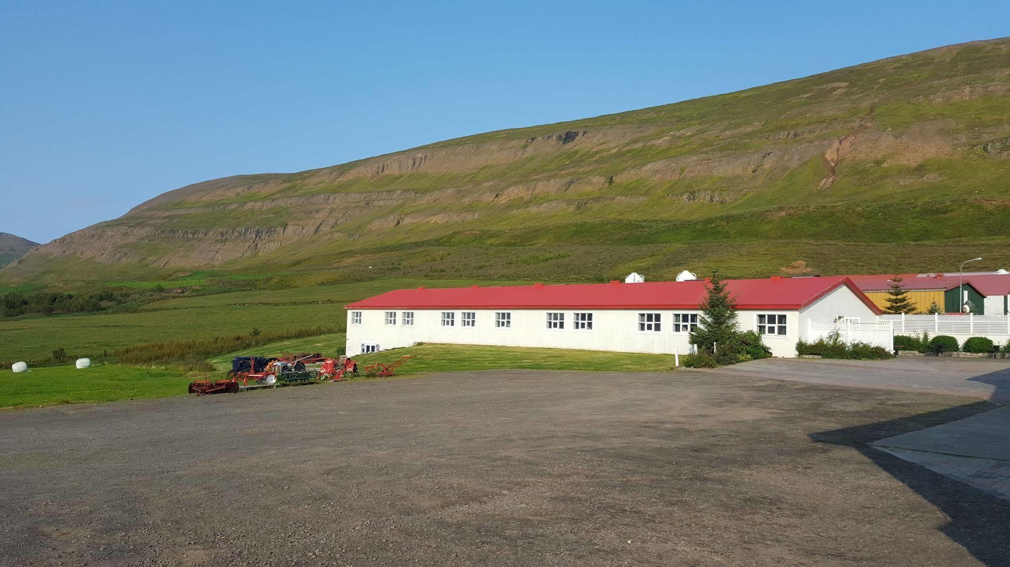 Hotel Sveinbjarnargerdi Svalbarthseyri Bagian luar foto