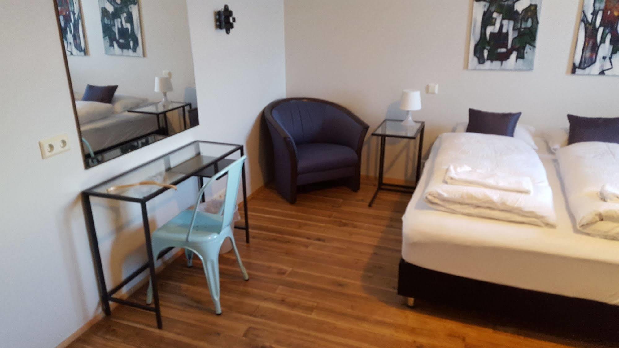 Hotel Sveinbjarnargerdi Svalbarthseyri Bagian luar foto